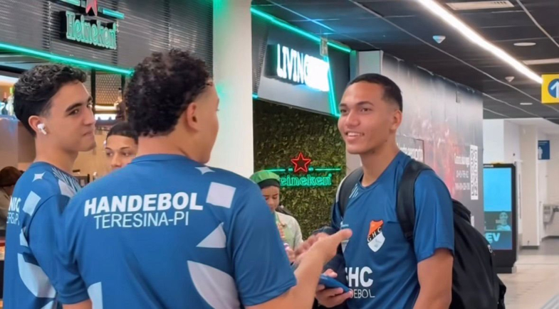 Equipe piauiense GHC parte para o Mundial Escolar de Handebol 2026 na Macedônia