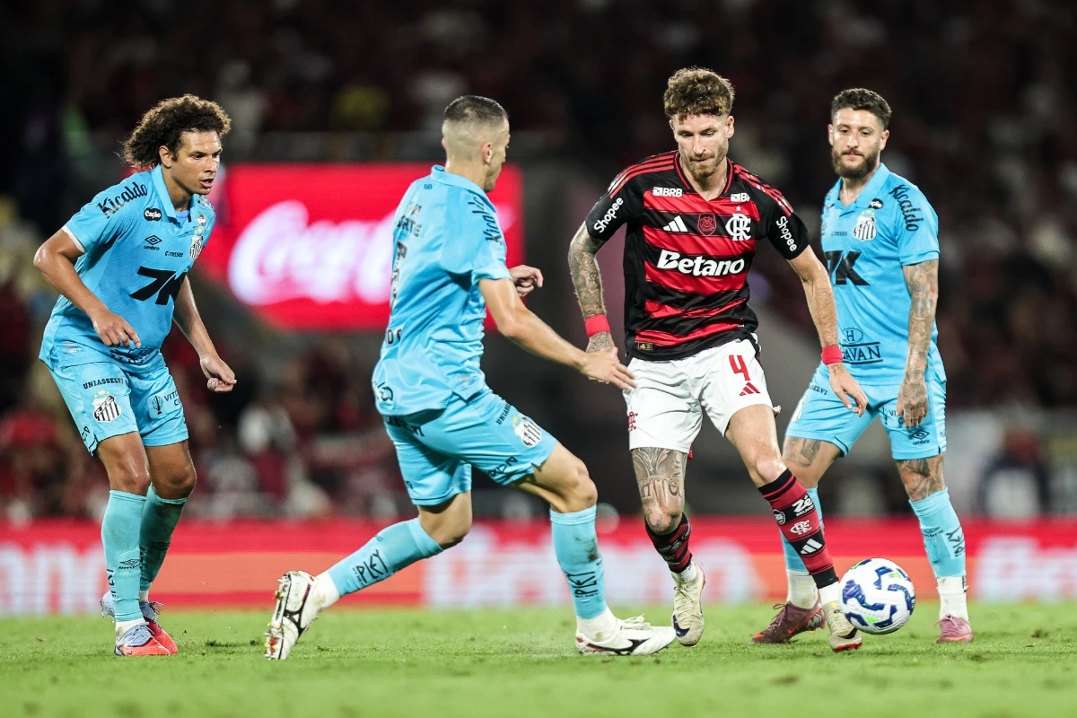 Flamengo e Santos se enfrentam no Maracanã em clássico decisivo pelo Brasileirão