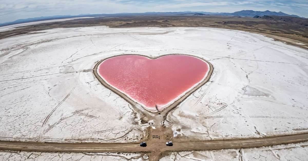 Descubra o Incrível Coração Rosa da Laguna del Amor na Argentina