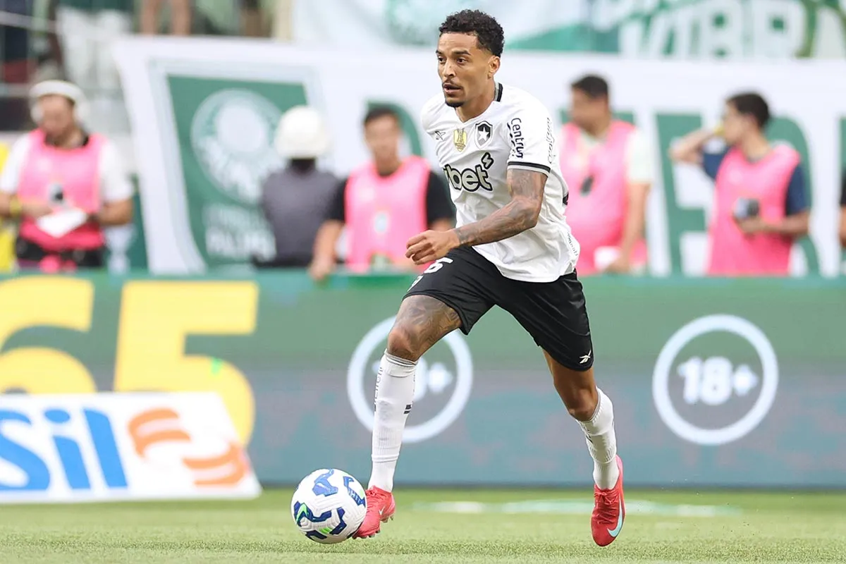 Cruzeiro avalia investida para contratar Gregore, volante do Al-Rayyan