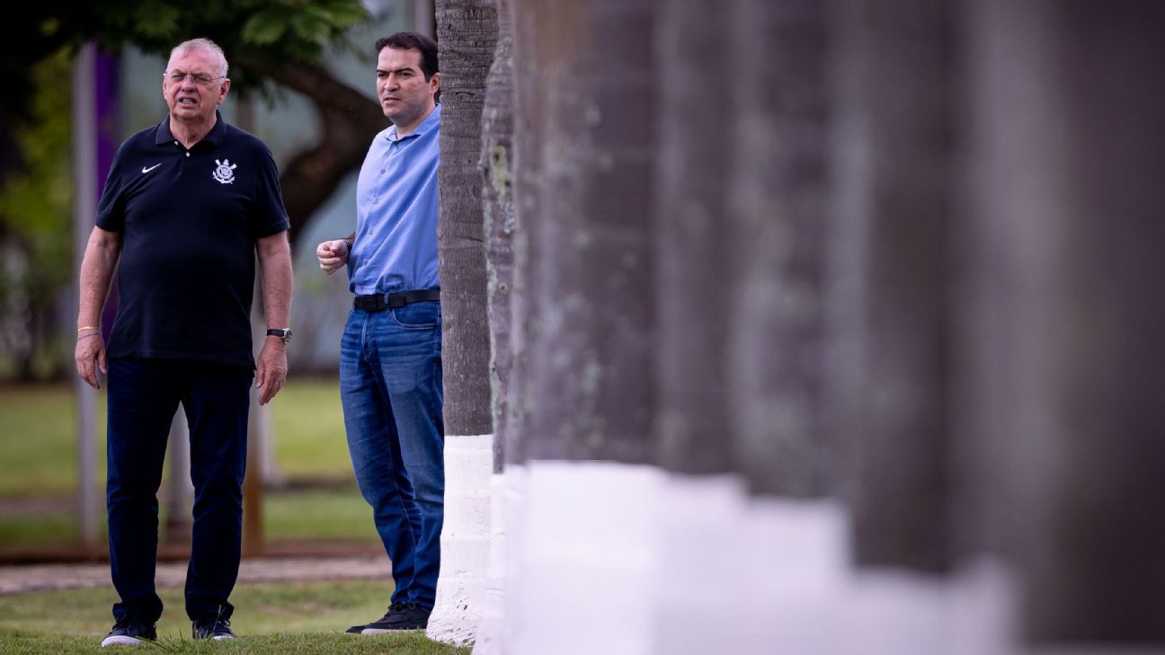 Corinthians anuncia saída de Renan Bloise e busca novo gerente de futebol