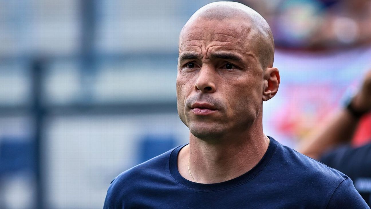 Julio Cesar assume como novo gerente de futebol do Corinthians e promete revolução