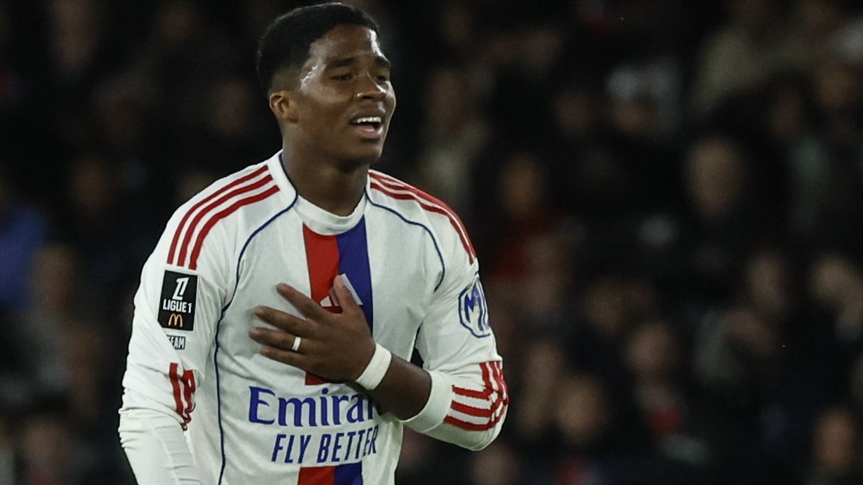 Endrick brilha contra o PSG, mas se envolve em polêmica com Hakimi no Parque dos Príncipes