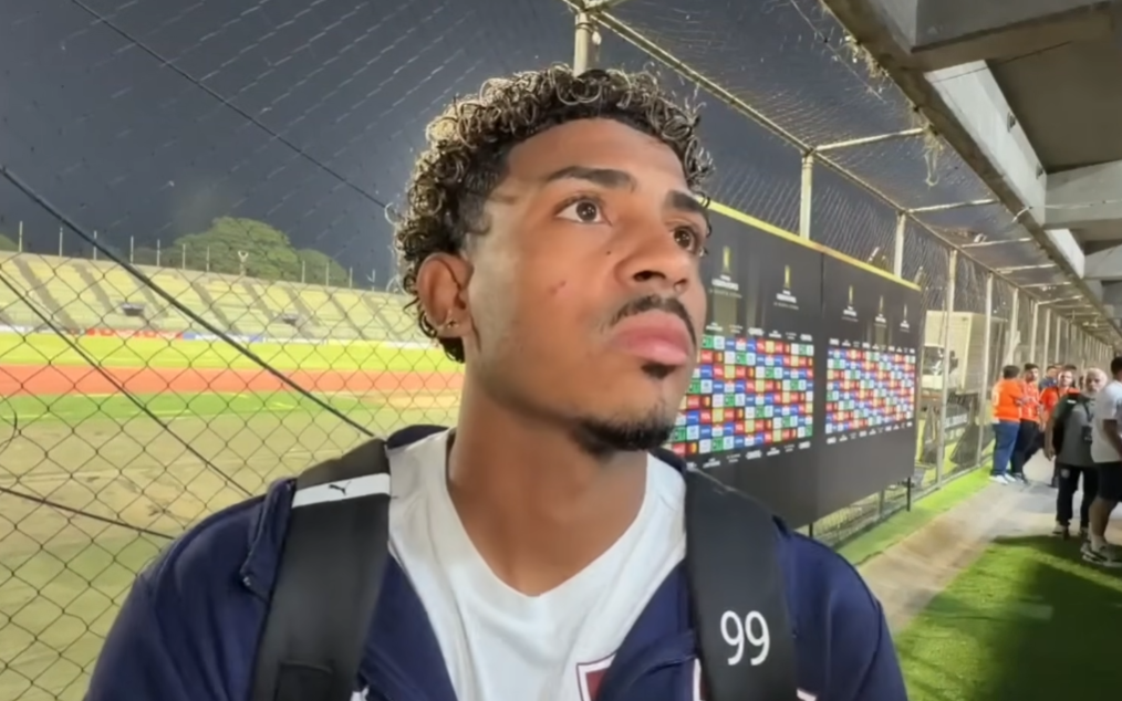 John Kennedy critica arbitragem polêmica após empate do Fluminense na Libertadores