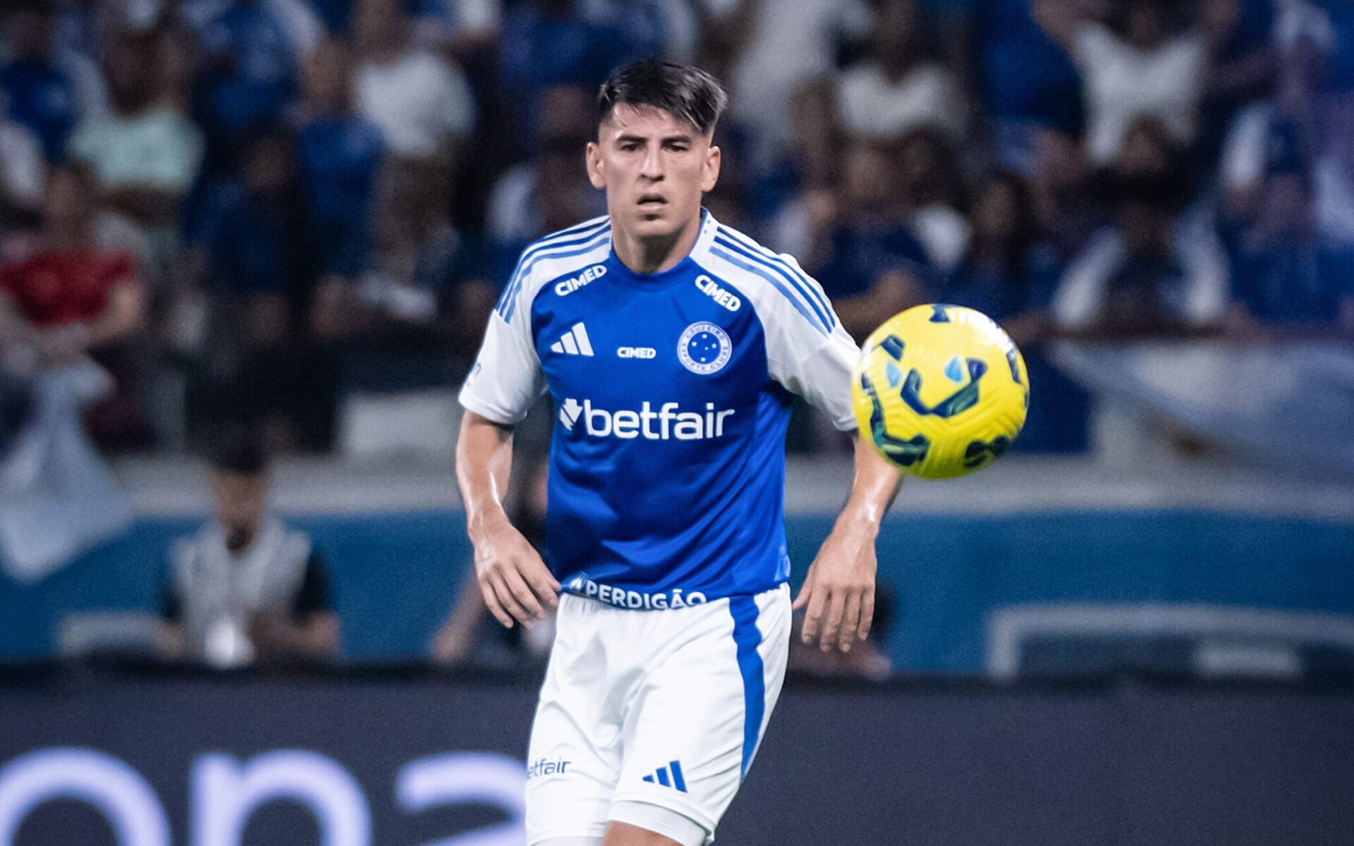 Villalba pode alcançar 100 jogos pelo Cruzeiro no duelo contra o Remo