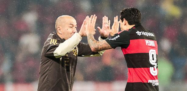 Flamengo destaca papel de Leonardo Jardim na evolução de Pedro e mira reforço no ataque