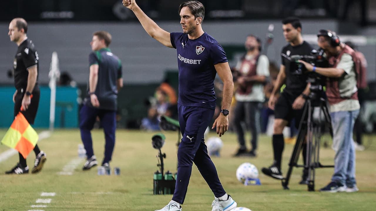 Zubeldía surpreende com mudanças no Fluminense e valoriza empate contra Coritiba