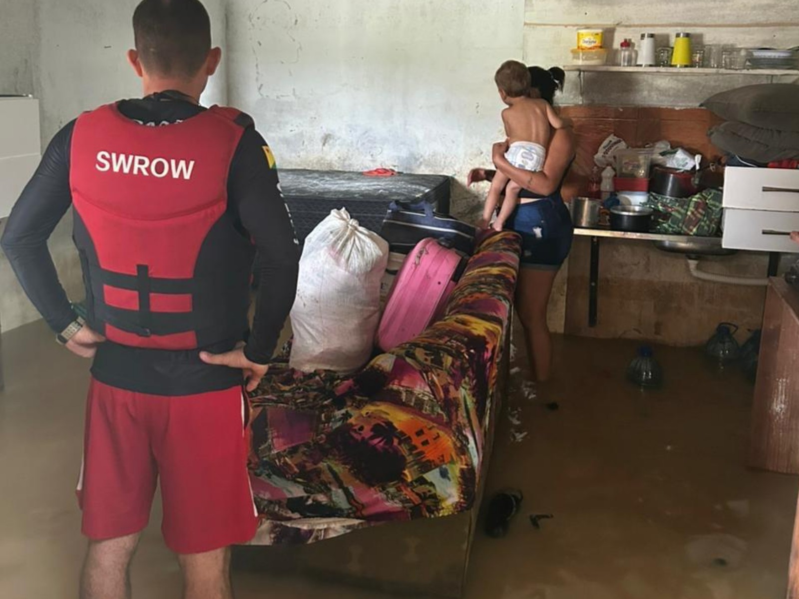 Cheias no Acre deixam milhares desabrigados e mobilizam abrigos emergenciais