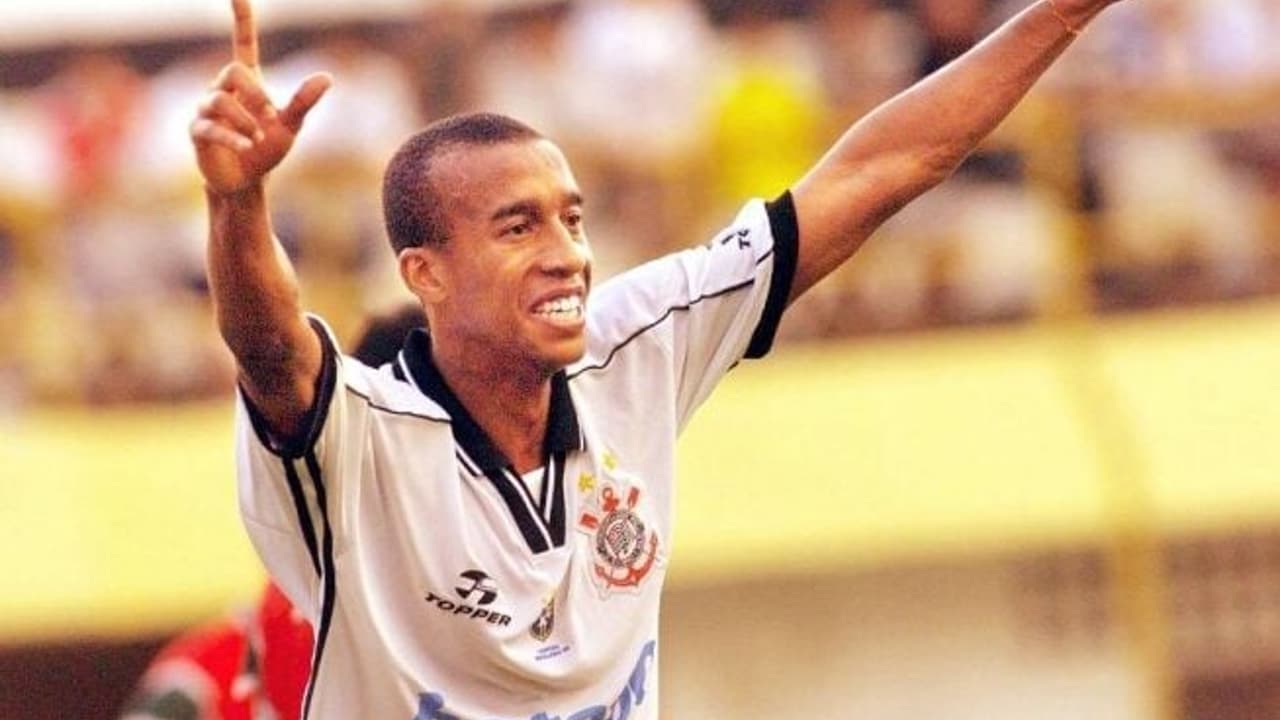 Por onde anda Nenê? A trajetória do zagueiro que brilhou no Corinthians e no Japão