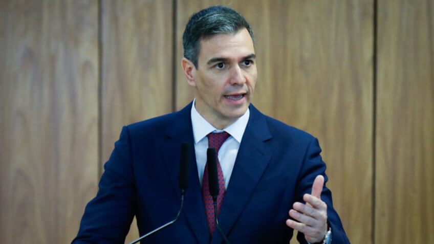 Espanha vai pedir fim do acordo da UE com Israel por violações, diz Sánchez