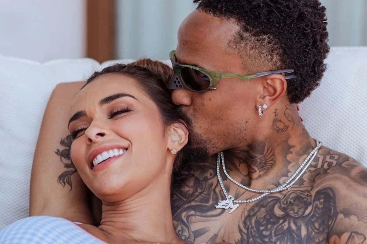 Éder Militão se diverte ao mostrar nova casa no Rio e revela cantinho dos games