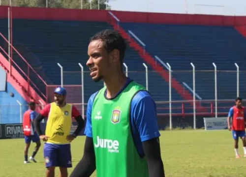 São Caetano e Jacareí duelam por vaga na semifinal da Série A4 do Paulista