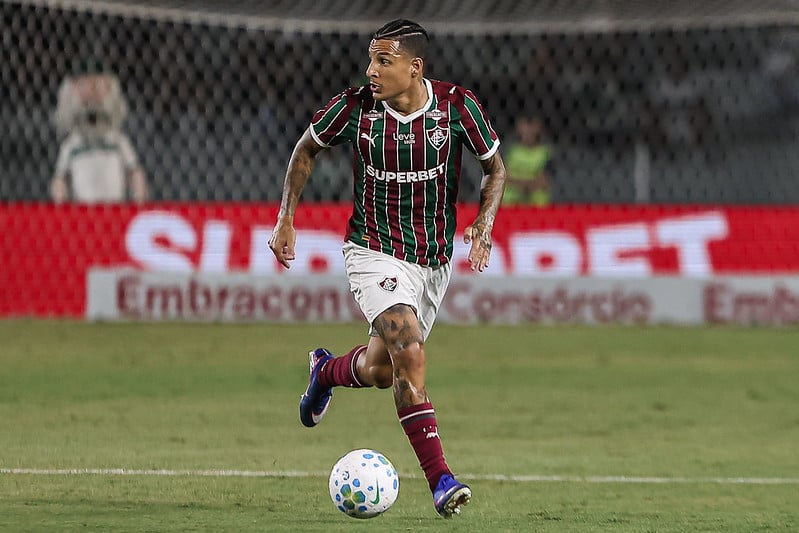 Fluminense segura empate no Couto Pereira e vê liderança do Brasileirão escapar