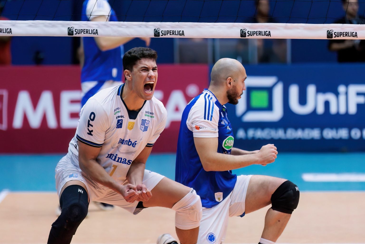Sada Cruzeiro e Itambé Minas se enfrentam em duelo decisivo pela semifinal da Superliga Masculina
