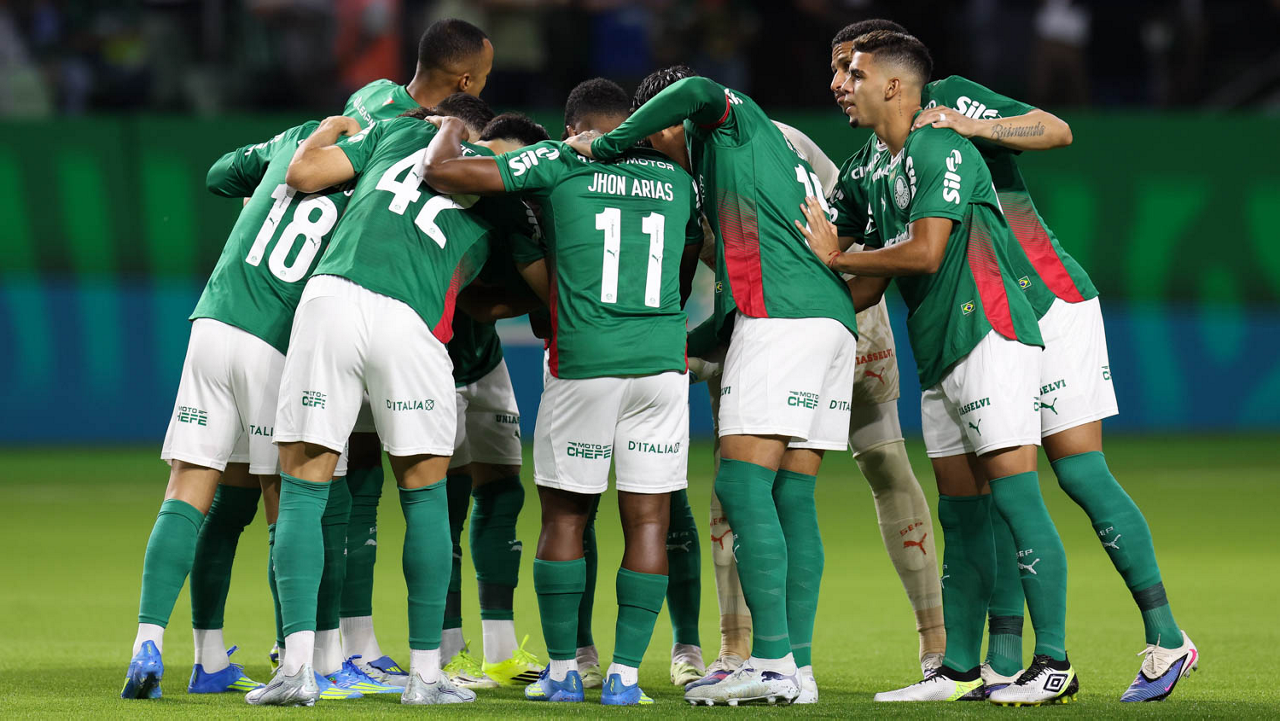 Palmeiras mantém domínio em casa contra Cruzeiro e busca ampliar sequência no Brasileirão
