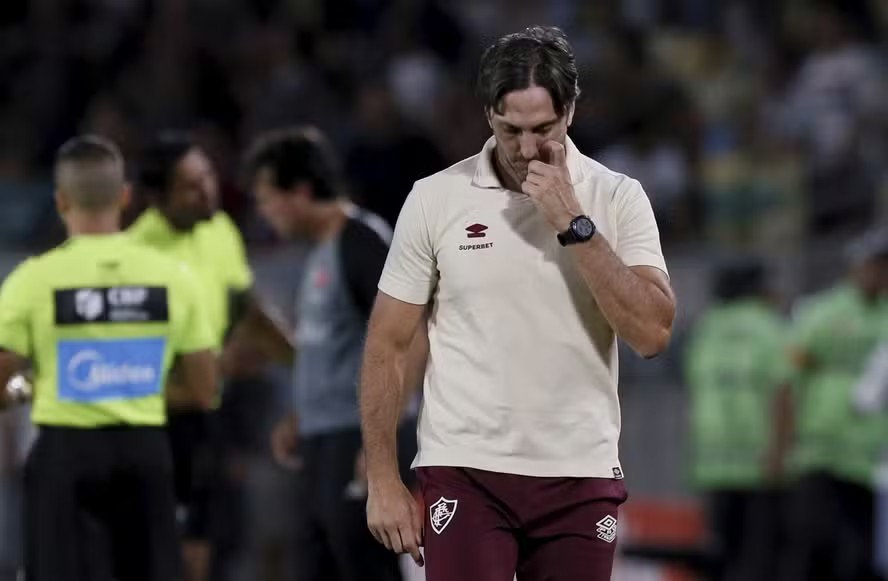Fluminense busca reação no Brasileiro para aliviar pressão após vexame na Libertadores