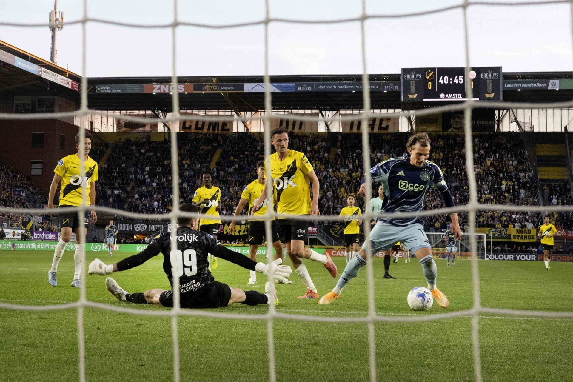 Justiça Holandesa Dá Vitória à KNVB e Evita Crise na Eredivisie
