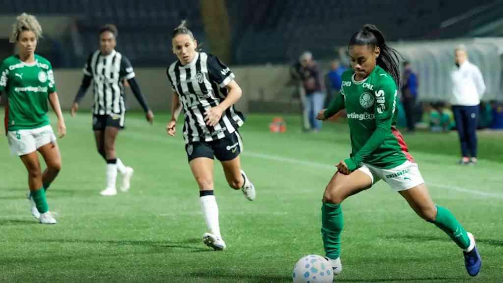 Palmeiras domina Atlético-MG e Sub-17 feminina conquista Sul-Americano com título inédito