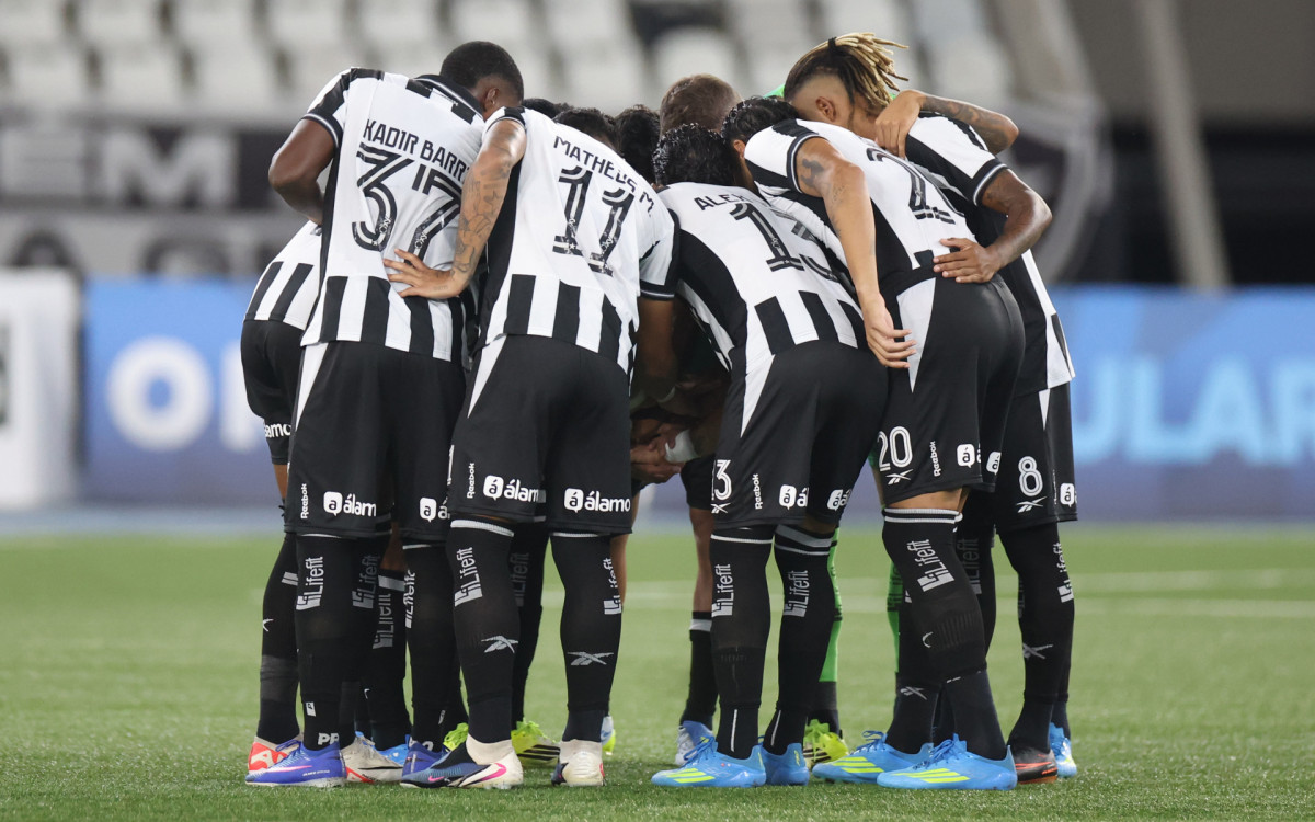 Botafogo consegue aval da Justiça para empréstimo e garante salários de maio
