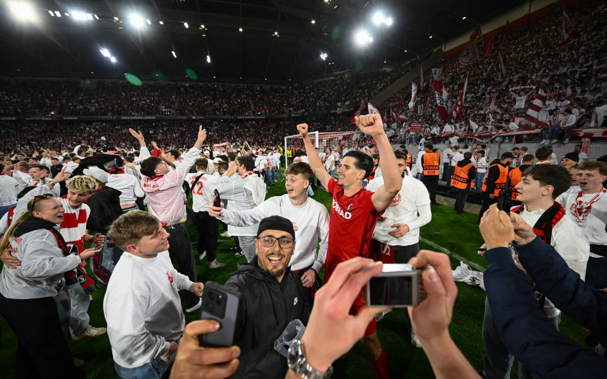 Freiburg surpreende e chega à final da Liga Europa com estilo inspirado no futebol brasileiro