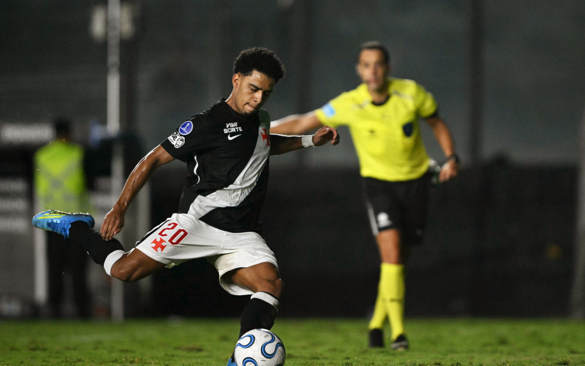 Brenner ainda busca seu espaço no Vasco após pênaltis perdidos em 2026