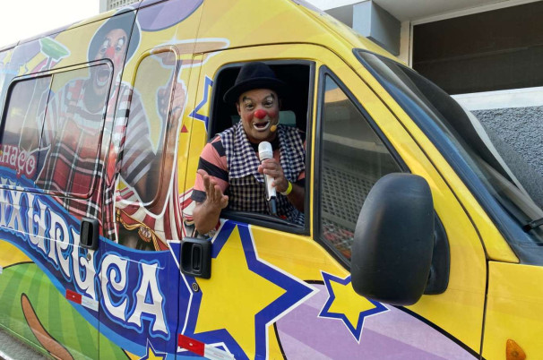 Palhaço Mixuruca celebra 40 anos de carreira com turnê pelo Rio de Janeiro