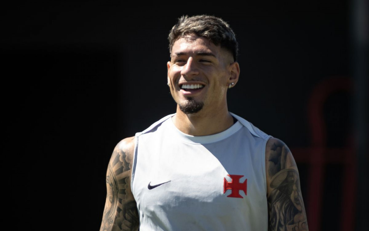 Alan Saldívia cresce no Vasco e revela sonho de voltar ao Colo-Colo
