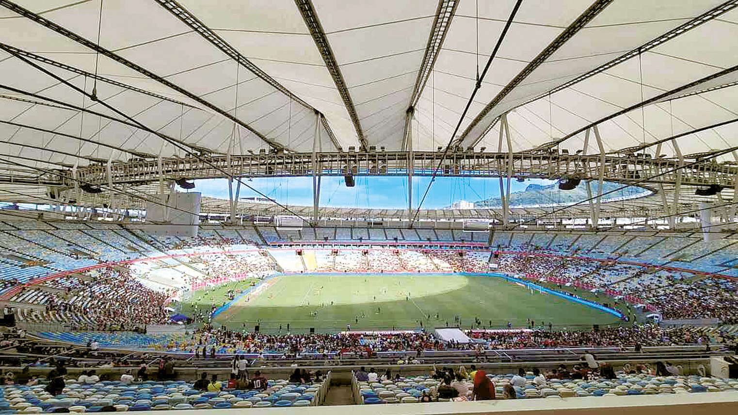 Flamengo e Vasco se enfrentam no Maracanã em duelo decisivo pelo Brasileirão