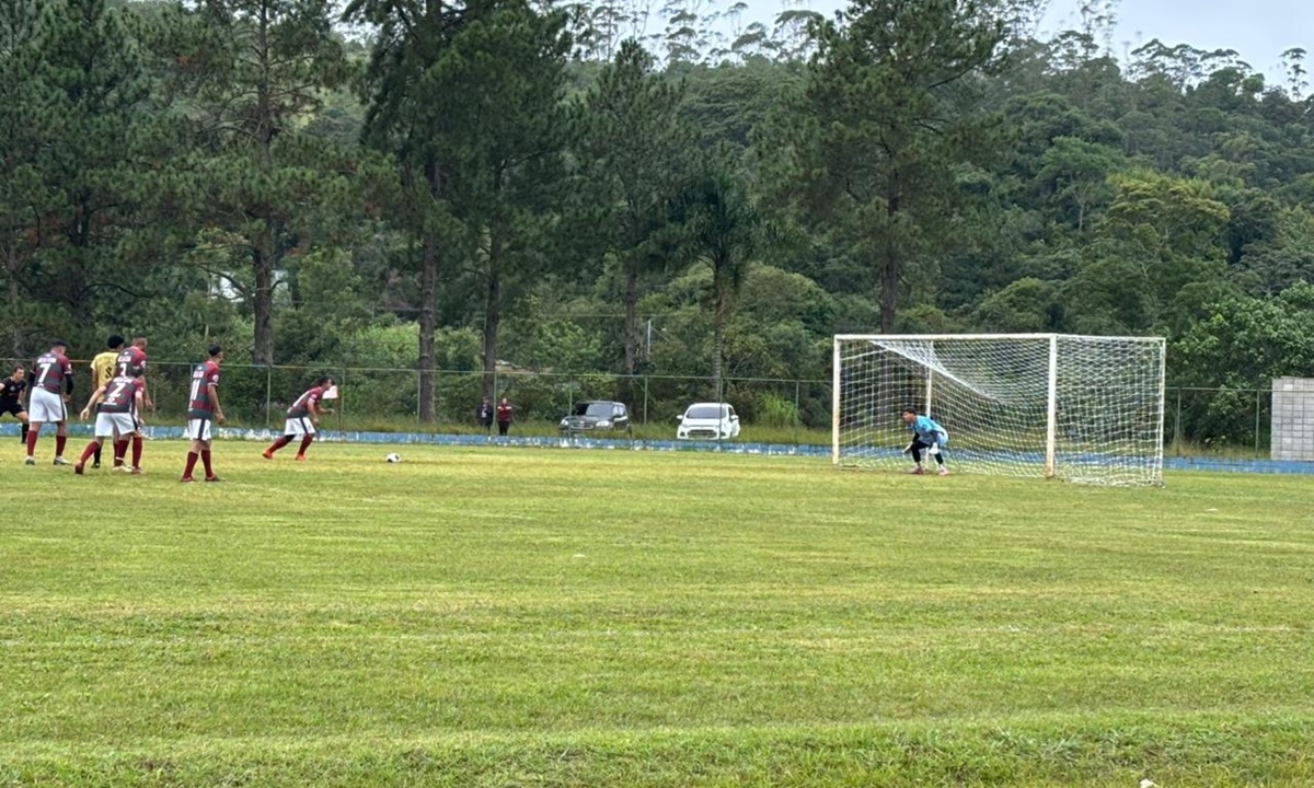 Semifinais eletrizantes definem finalistas da Divisão Especial da Liga RibeirãoPirenense 2026