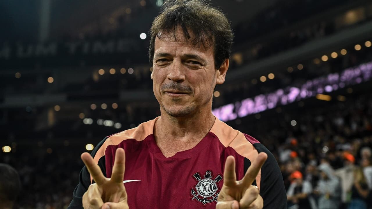 Corinthians mantém 100% na Libertadores com vitória firme sobre o Peñarol
