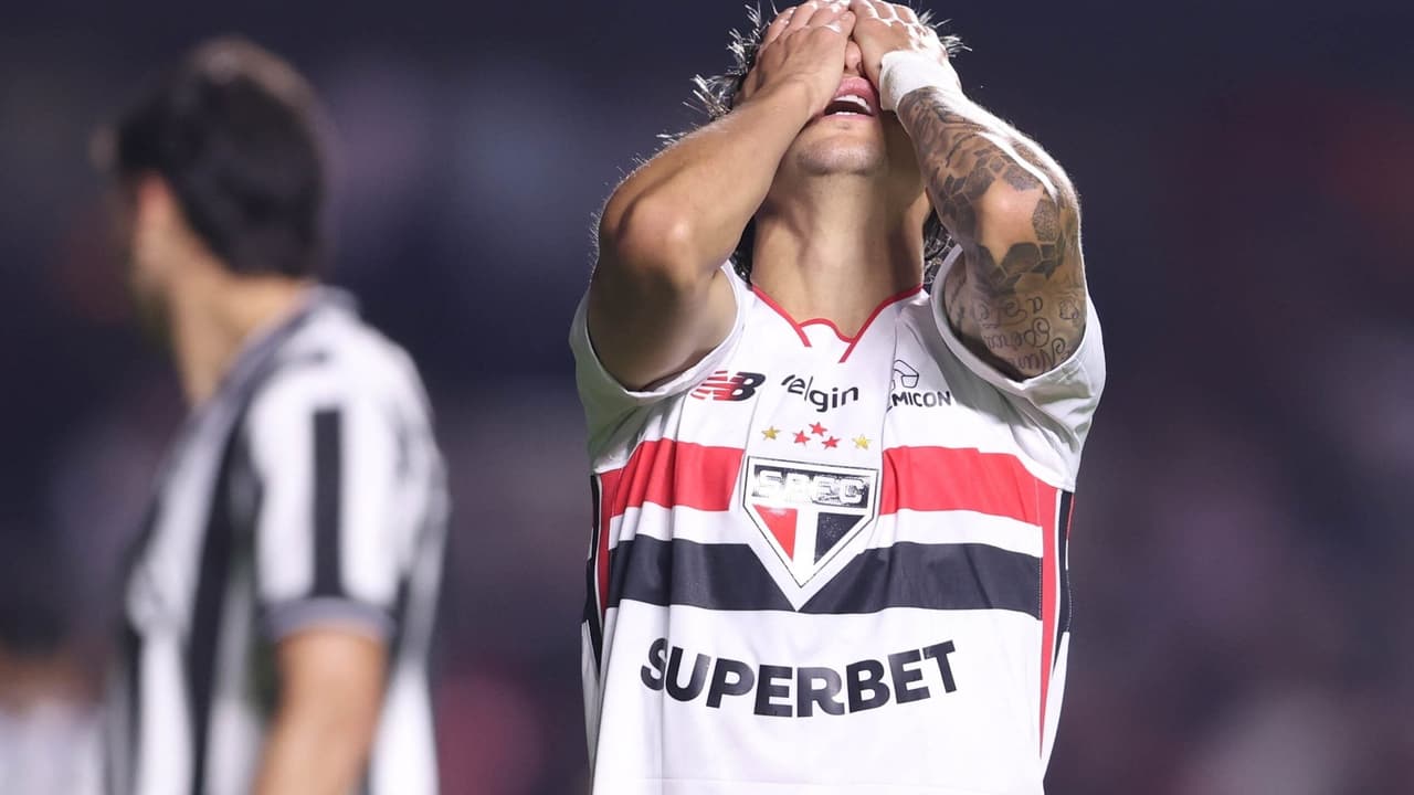 São Paulo tropeça no Brasileirão e vê vaga no G4 ameaçada antes da Copa
