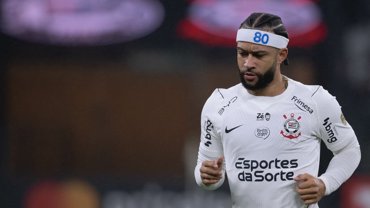 Memphis Depay vive indefinição no Corinthians e fala sobre futuro no clube