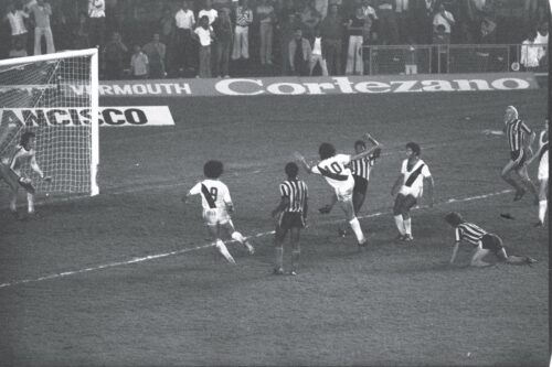 Relembre o Gol Antológico de Roberto Dinamite que Marcou a História do Vasco