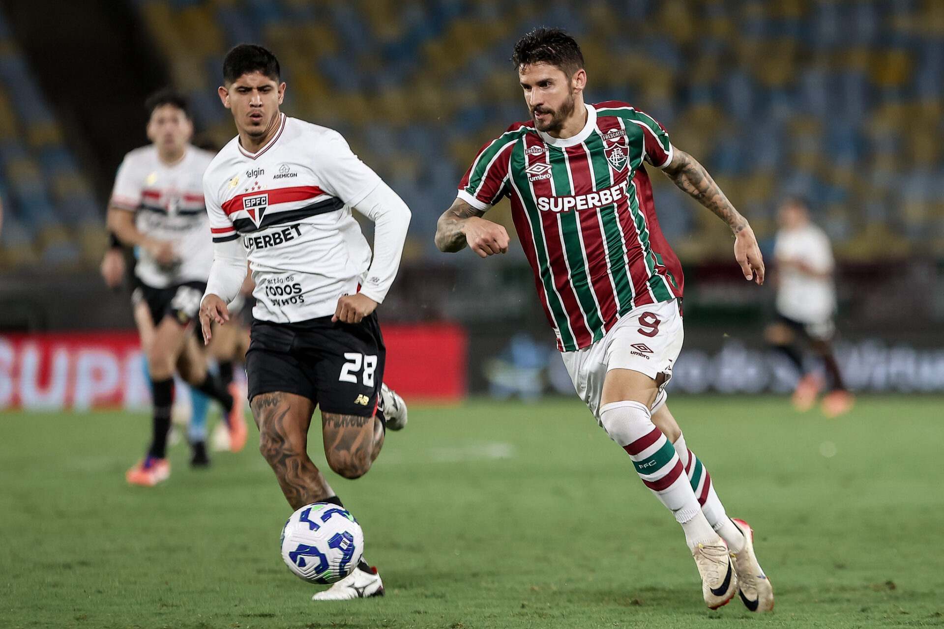 Fluminense e São Paulo se enfrentam no Maracanã em duelo decisivo pelo Brasileirão – imagem do artigo