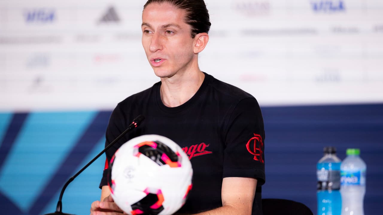 Filipe Luís está próximo de assumir o comando do Monaco na Ligue 1