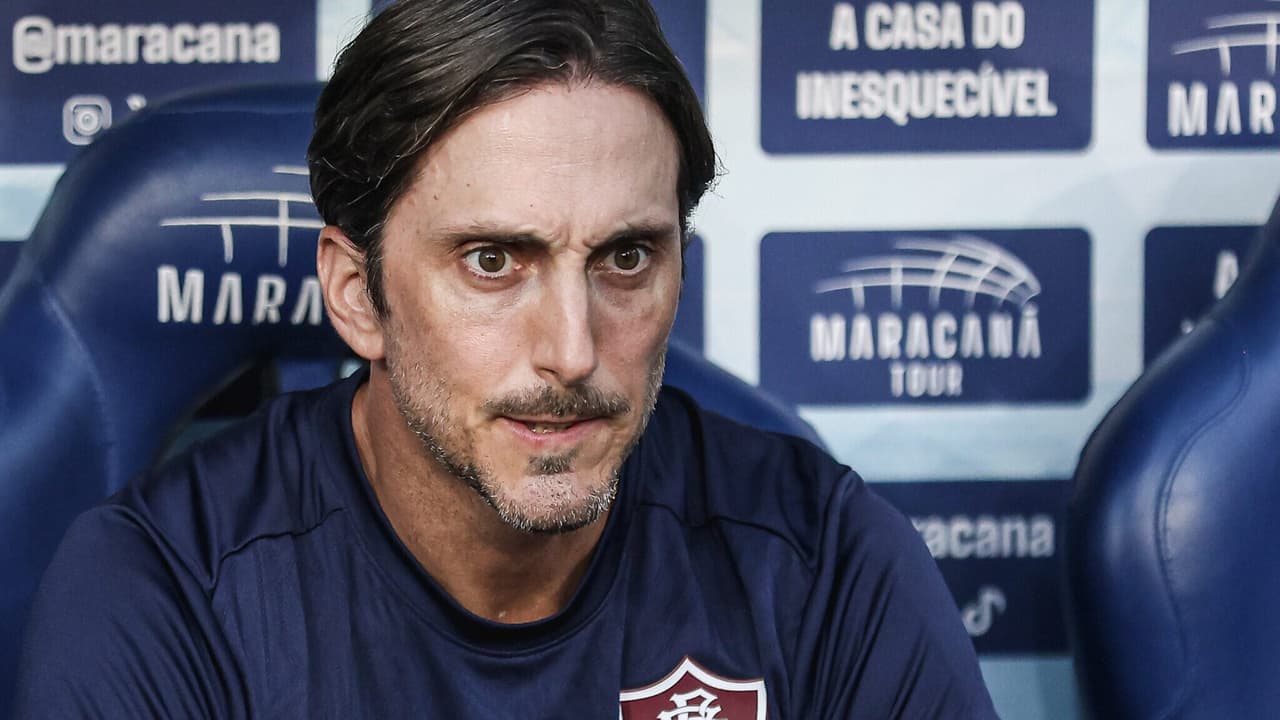 Pressão aumenta para Luis Zubeldía após vitória apertada do Fluminense na Libertadores