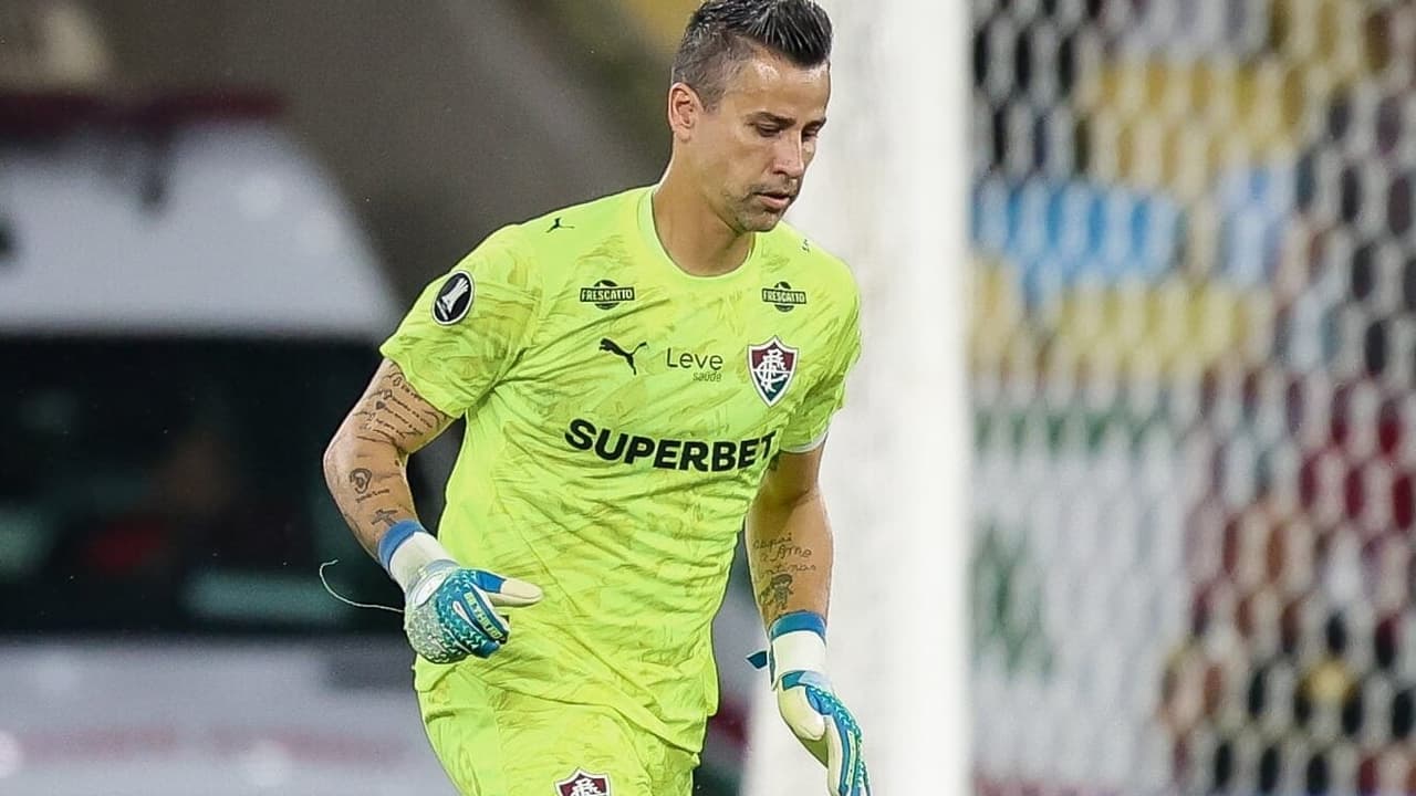 Fluminense vence Bolívar, mas alerta com fragilidades defensivas na Libertadores