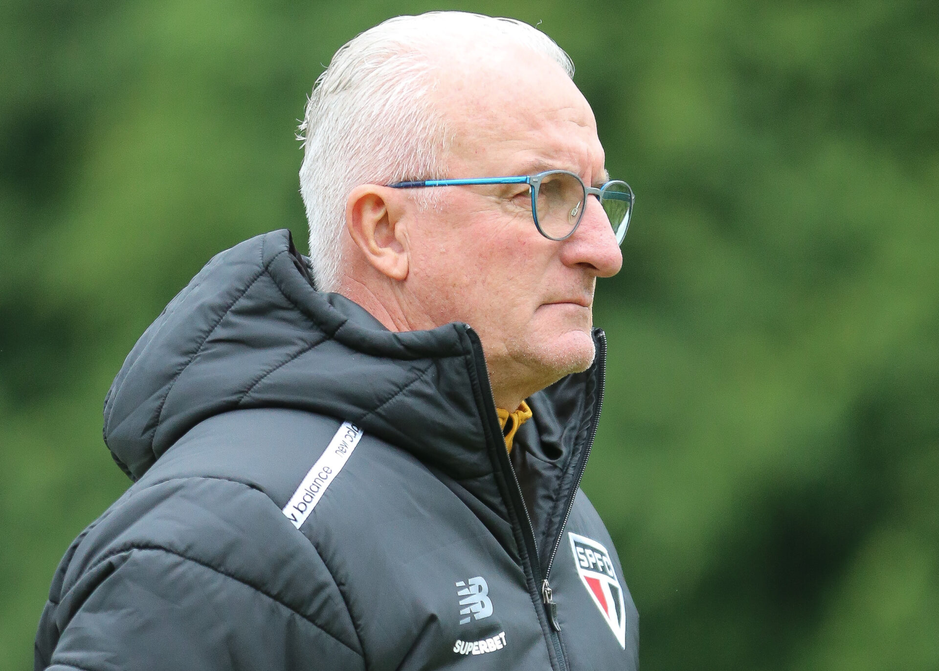 São Paulo encara Botafogo em busca de fim da crise e recuperação no Brasileirão