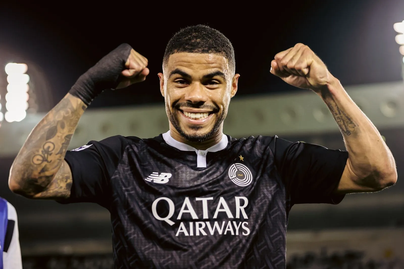 Paulo Otavio busca sexto título no Al Sadd em final histórica da Copa do Emir