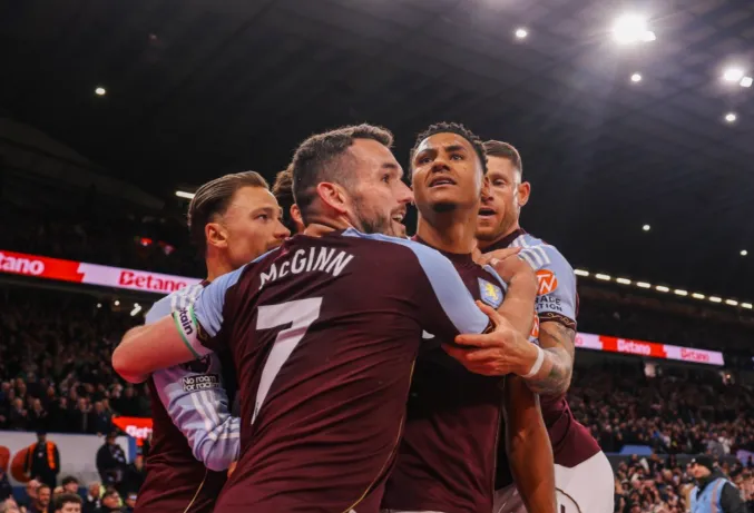 Aston Villa garante vaga na Champions League após vitória épica sobre Liverpool