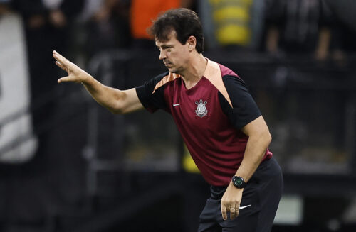 Corinthians encara semana decisiva entre Libertadores e Brasileirão com mudanças no time