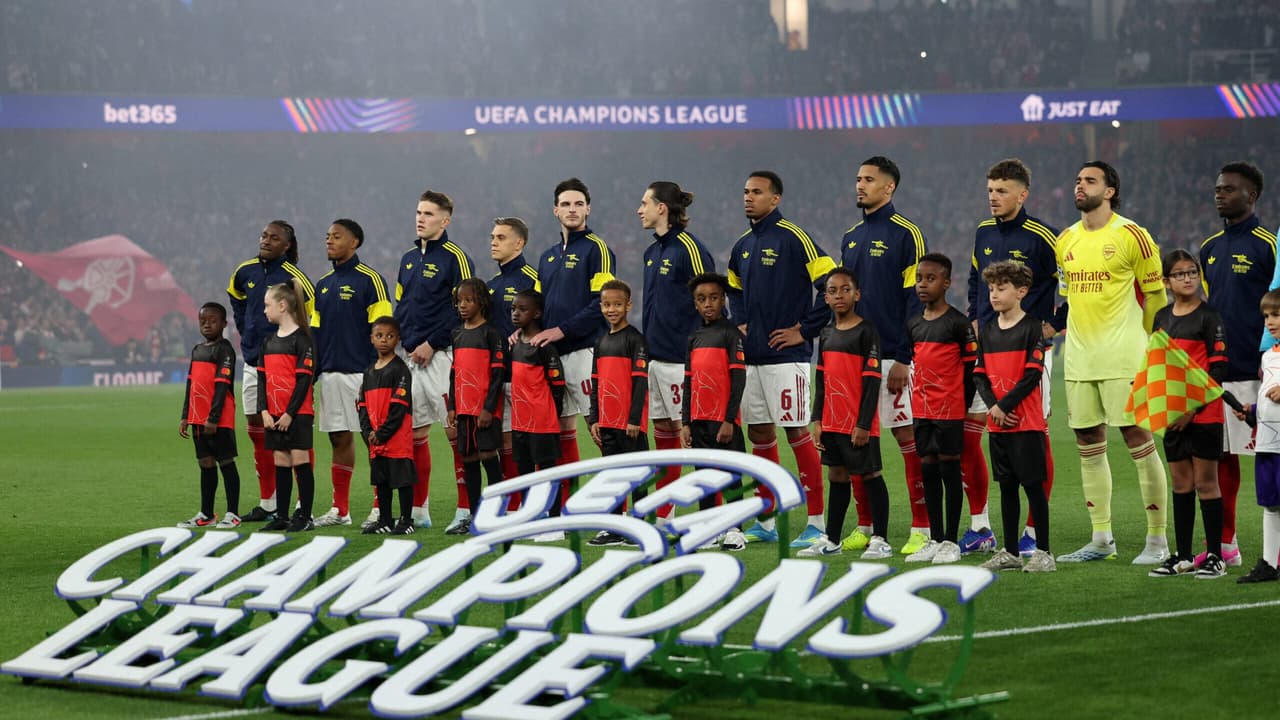 Leilão de camisas da Champions bate recordes com peças de Arsenal e PSG