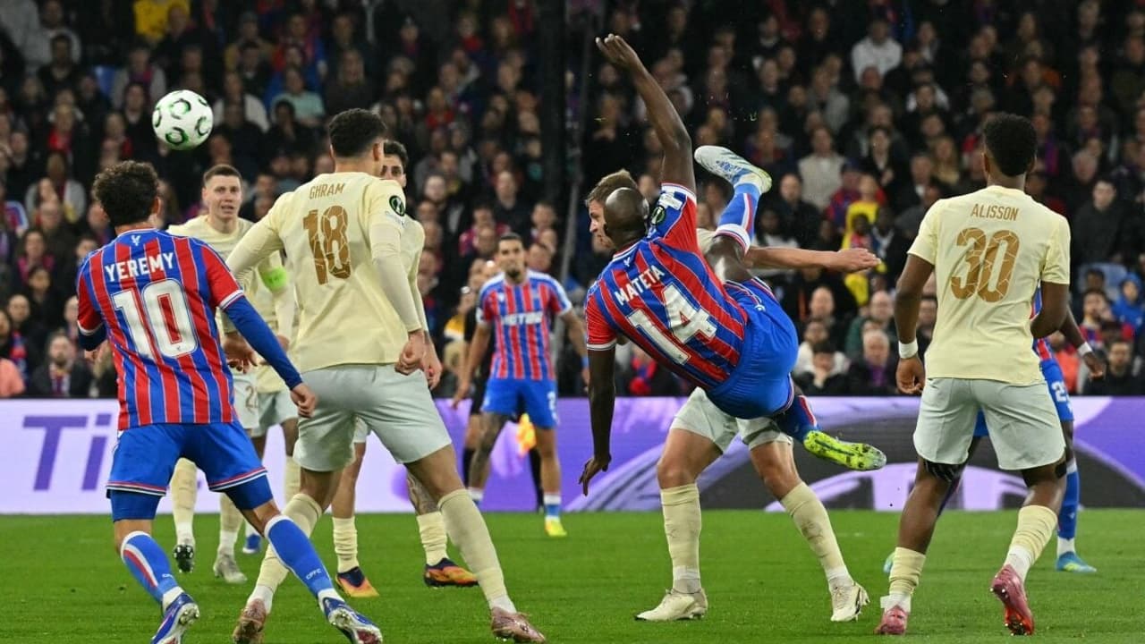 Eguinaldo brilha na derrota do Shakhtar para o Crystal Palace na semifinal da Conference League