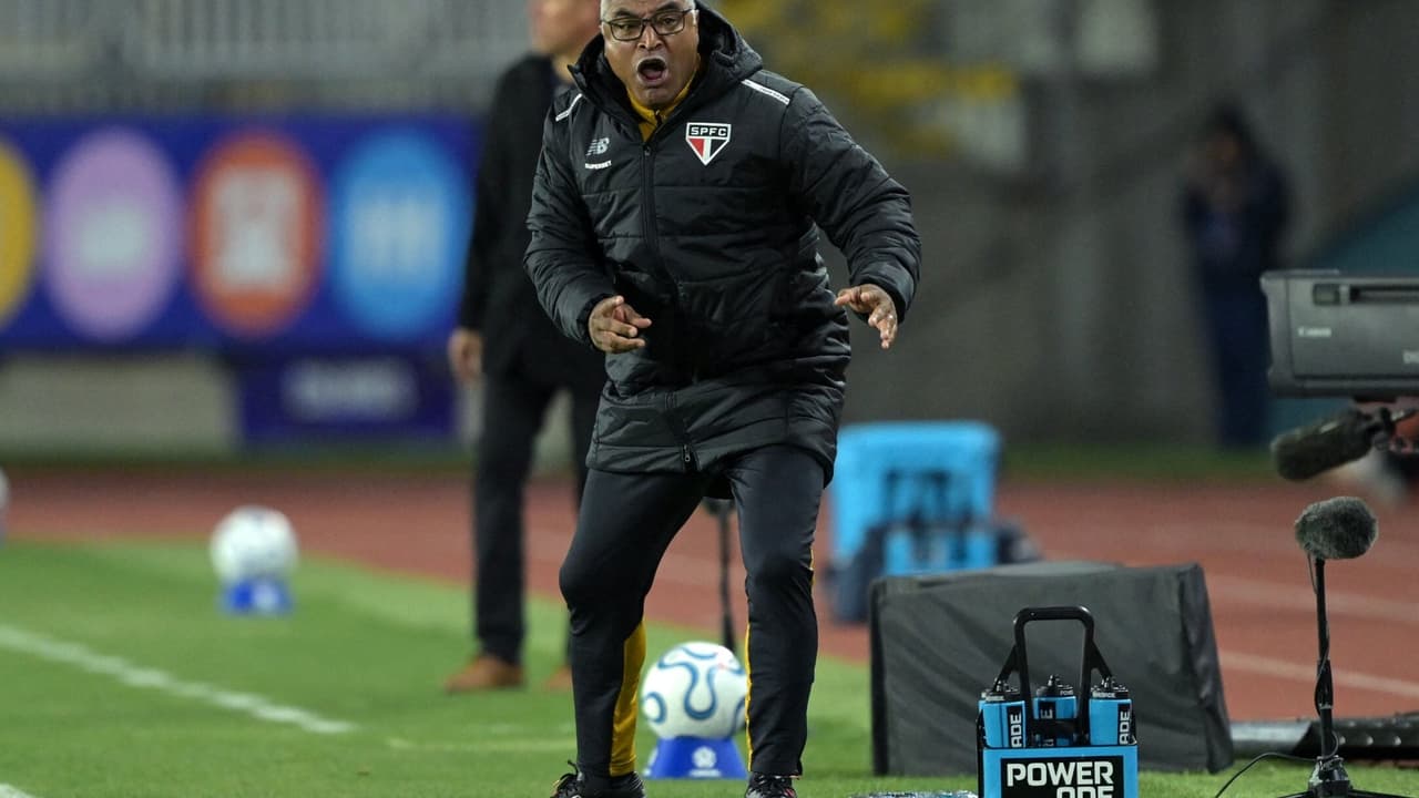 Roger Machado mira carreira internacional após saída do São Paulo