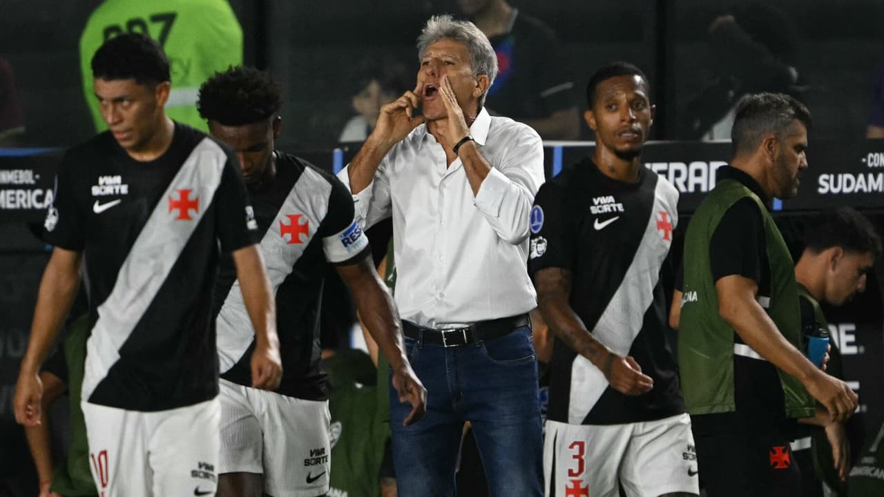 Vasco vence Barracas Central, mas pressão da torcida em São Januário segue intensa