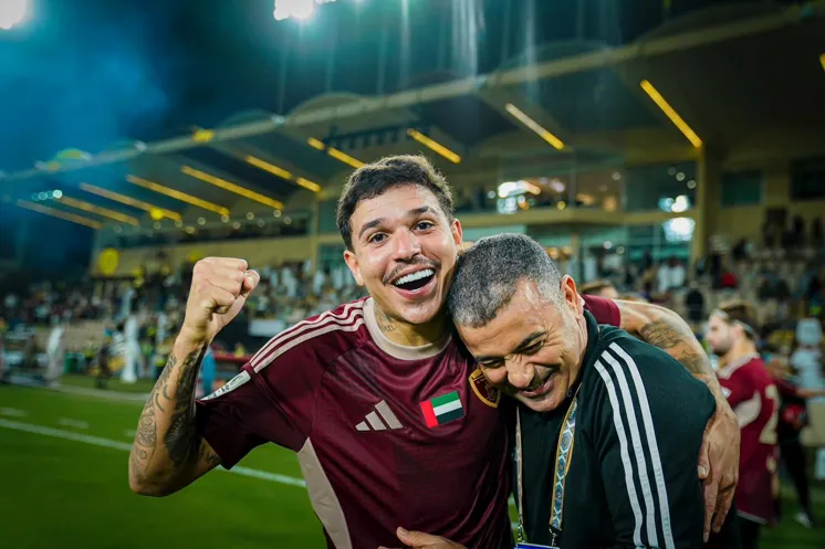 Jadsom brilha no futebol árabe e conquista segunda taça na temporada com o Al-Wahda