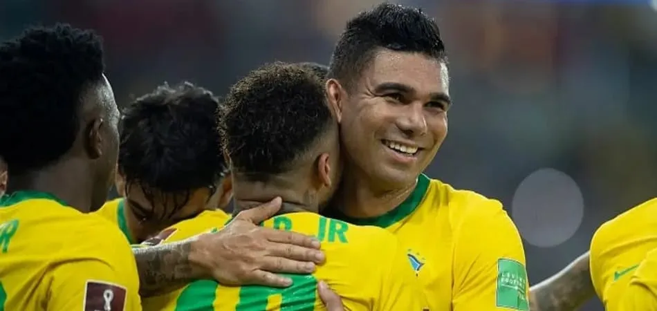 Casemiro defende Neymar e aposta em Copa do Mundo mesmo como reserva