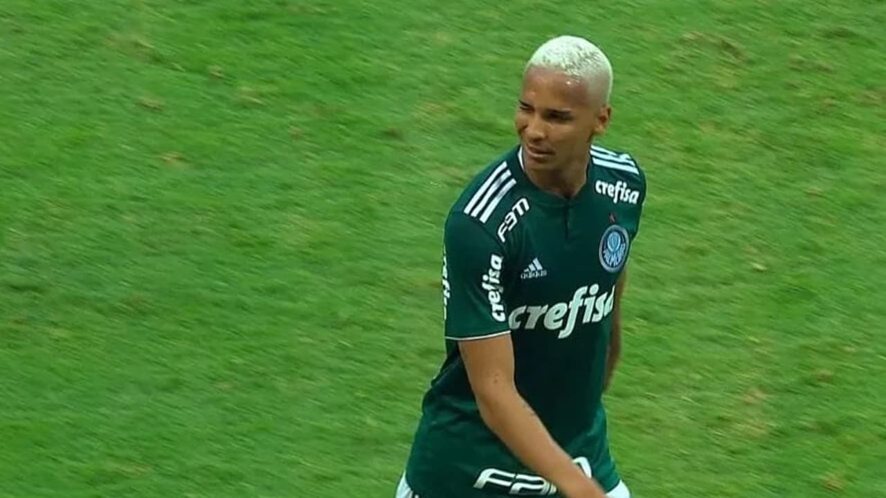 Relembre a goleada histórica do Palmeiras sobre o Santos no Brasileirão 2019