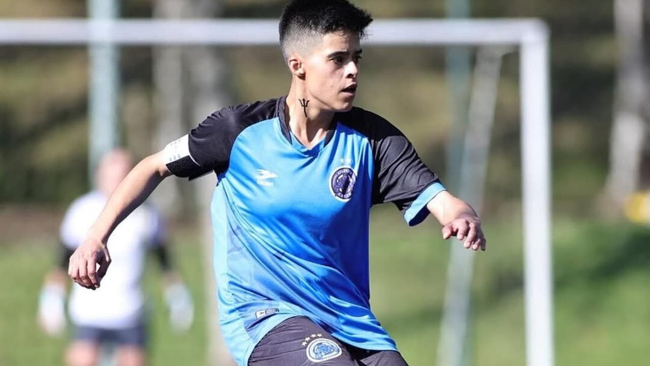 Transmissão dos JUBs Praia tem comentários homofóbicos contra atleta de futebol de areia