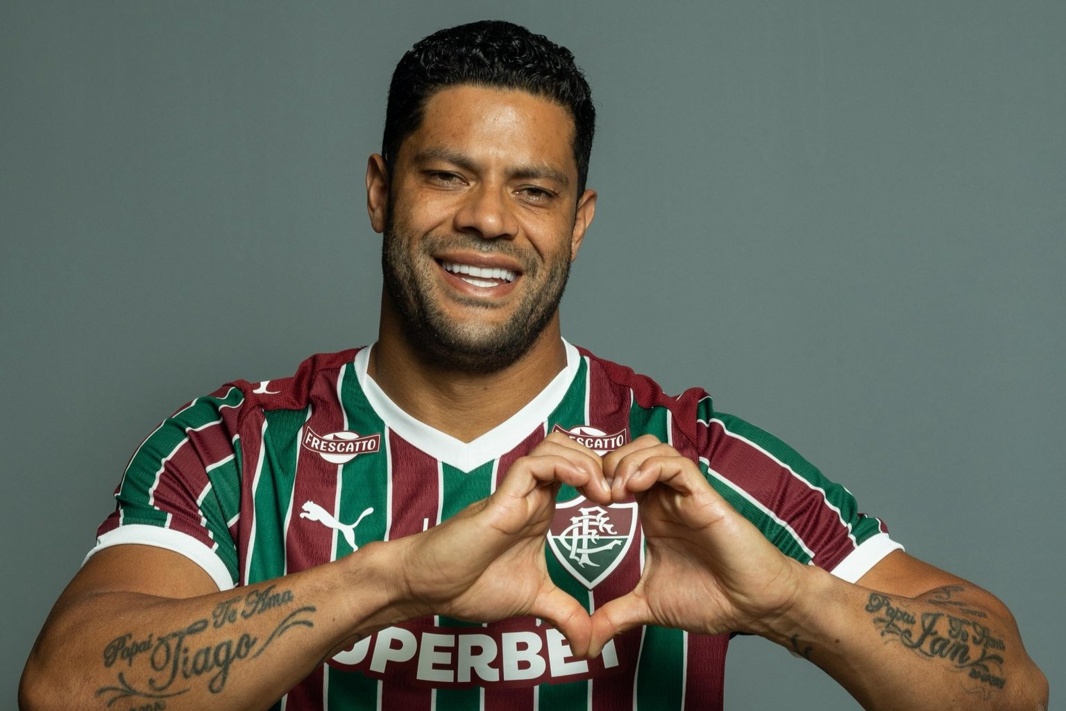 Hulk chega ao Fluminense e revela sonho de conquistar a Libertadores pelo tricolor